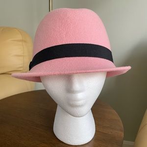 Petal pink bowler hat by aqua in 100% wool, made in Italy